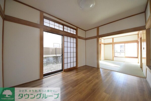 戸倉2丁目貸家の物件内観写真